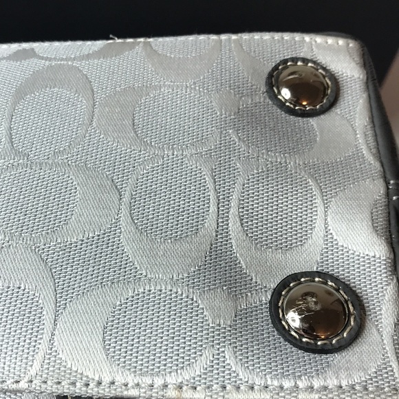 (SOLD) COACH Hampton signature satchel D1093-f13977 Classic C Grey pu… - Picture 15 of 17